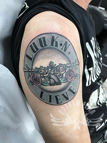 Guns 'n' Roses  logo met namen